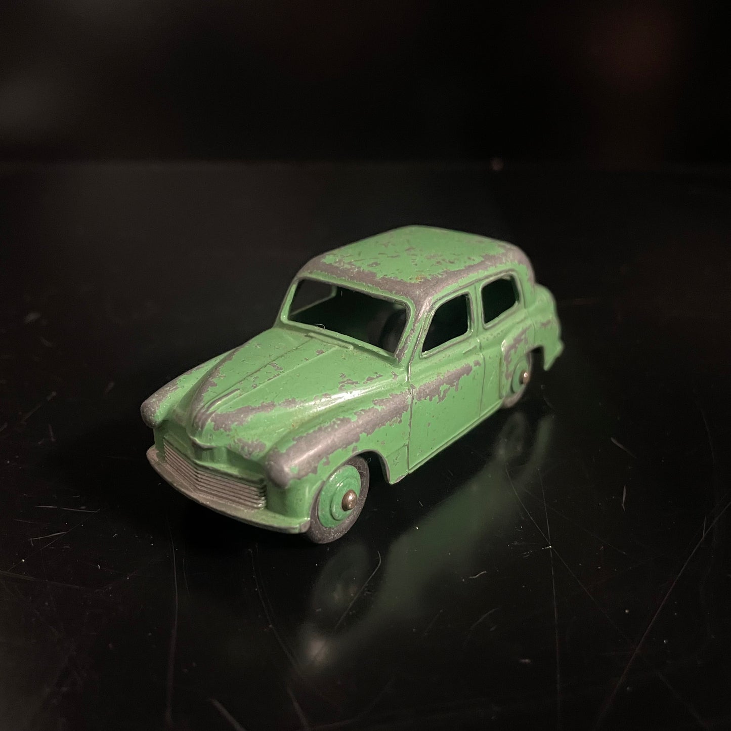 Vintage Dinky Toys 154 Hillman Minx Green Diecast Car Model