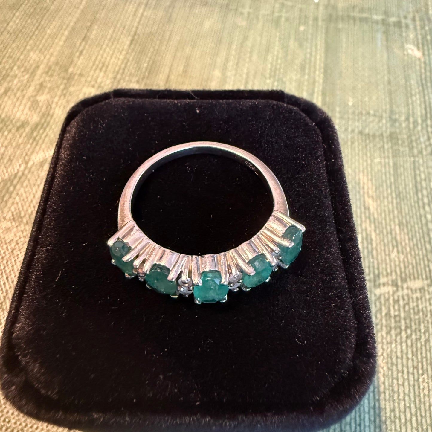 Emerald 925 Women’s Eternity Style Ring Co80-11