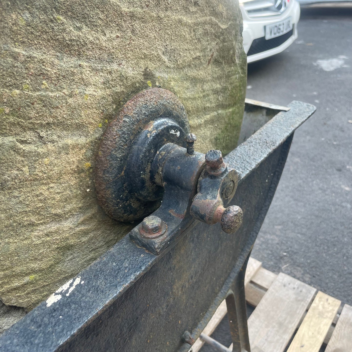 Vintage Cast Iron / Stone Grinding Sharpening Wheel