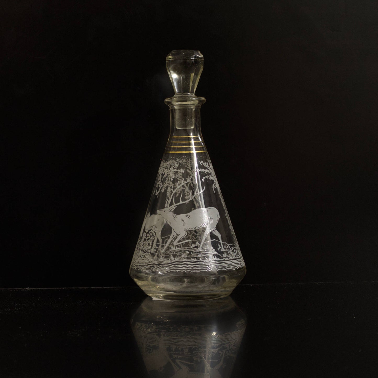 Vintage Glass Engraved Stag Design Decanter With Gold Detail